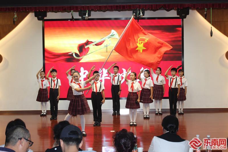 头发每天洗还是有很多头屑怎么办?洗发水排行榜前十名去屑控油